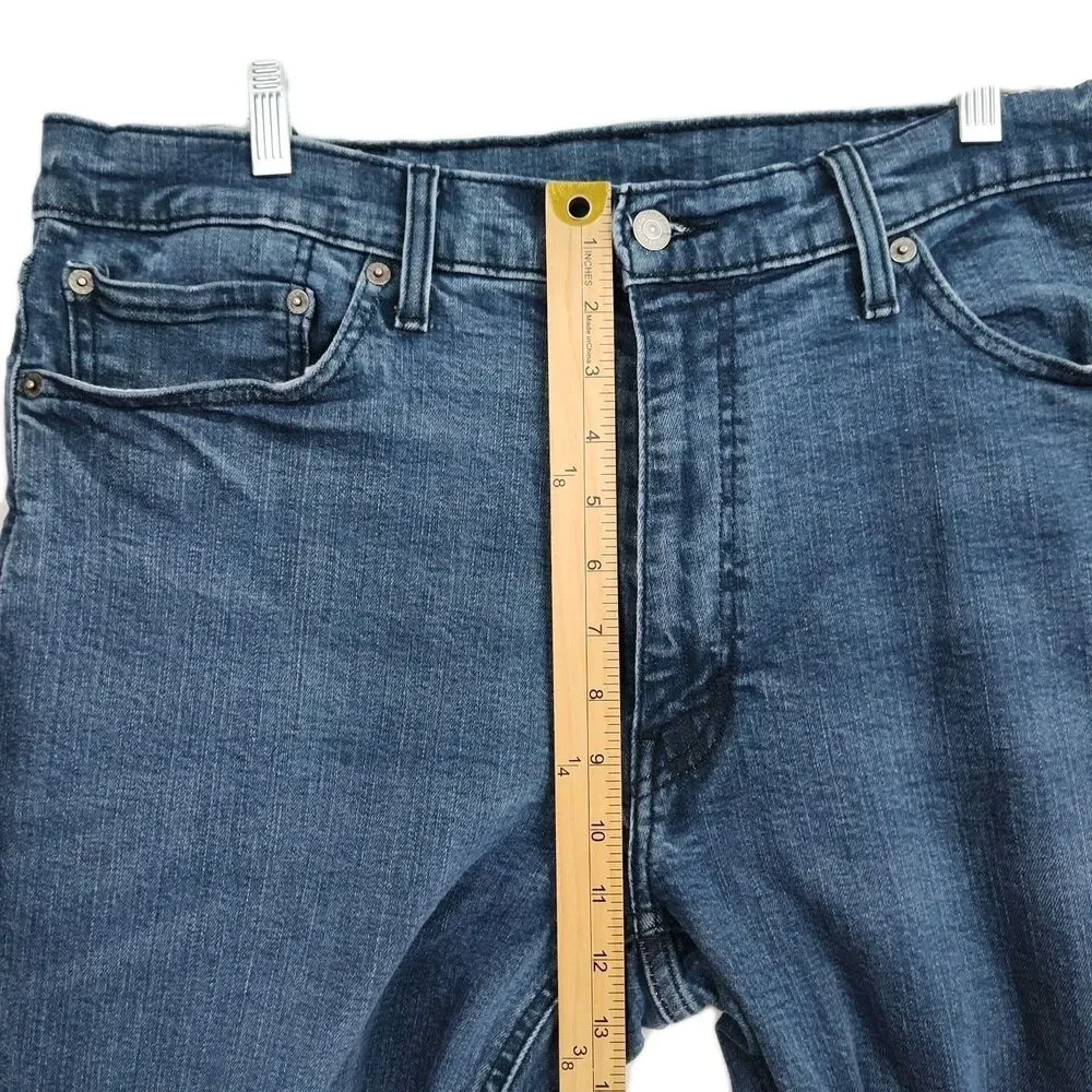 Levi's 541 Straight Leg Men's Jeans, 38 x 34 (really 32L) Medium‎ Wash Blue